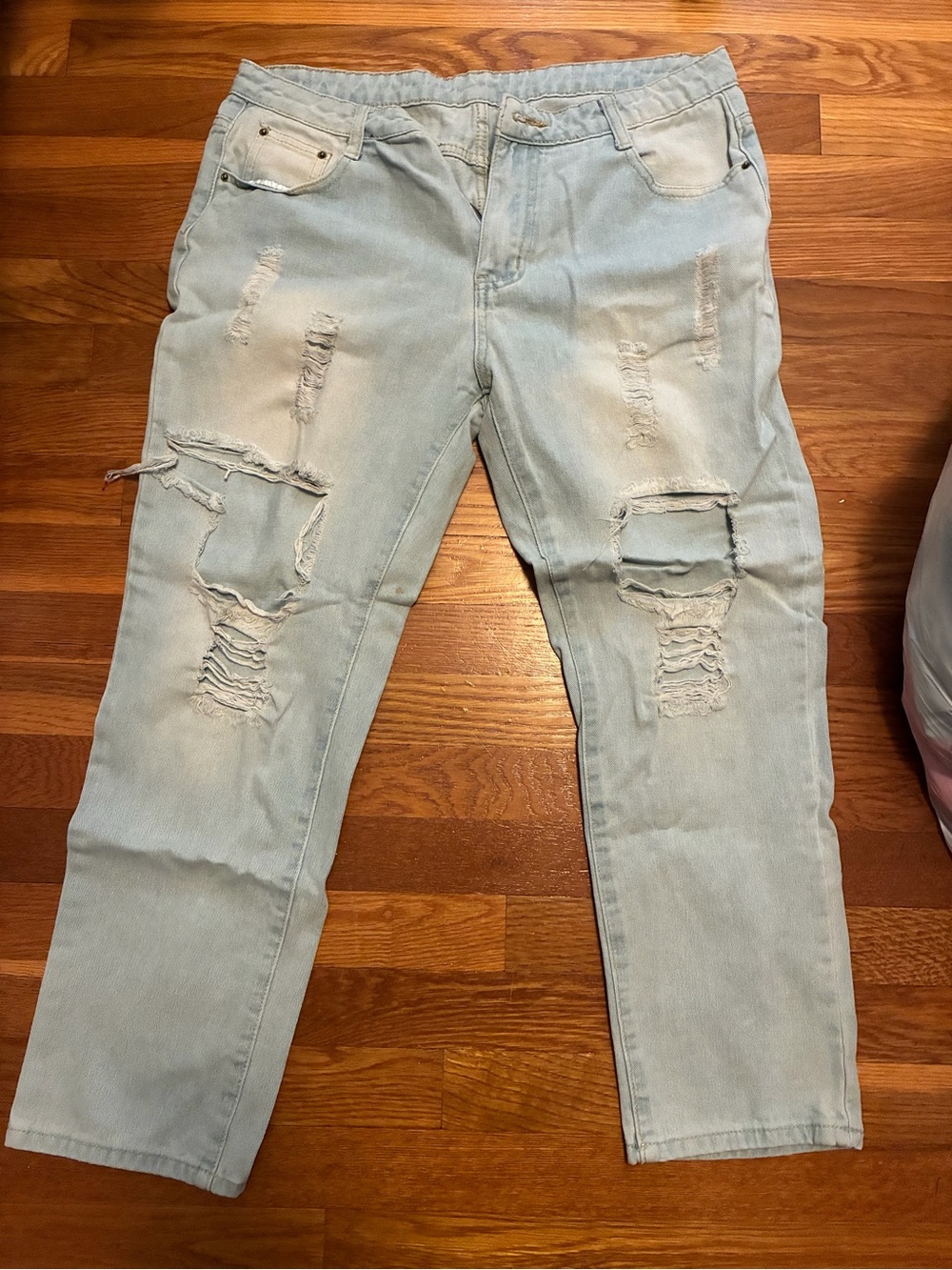 SHEIN Light Blue Distressed women’s Jeans
